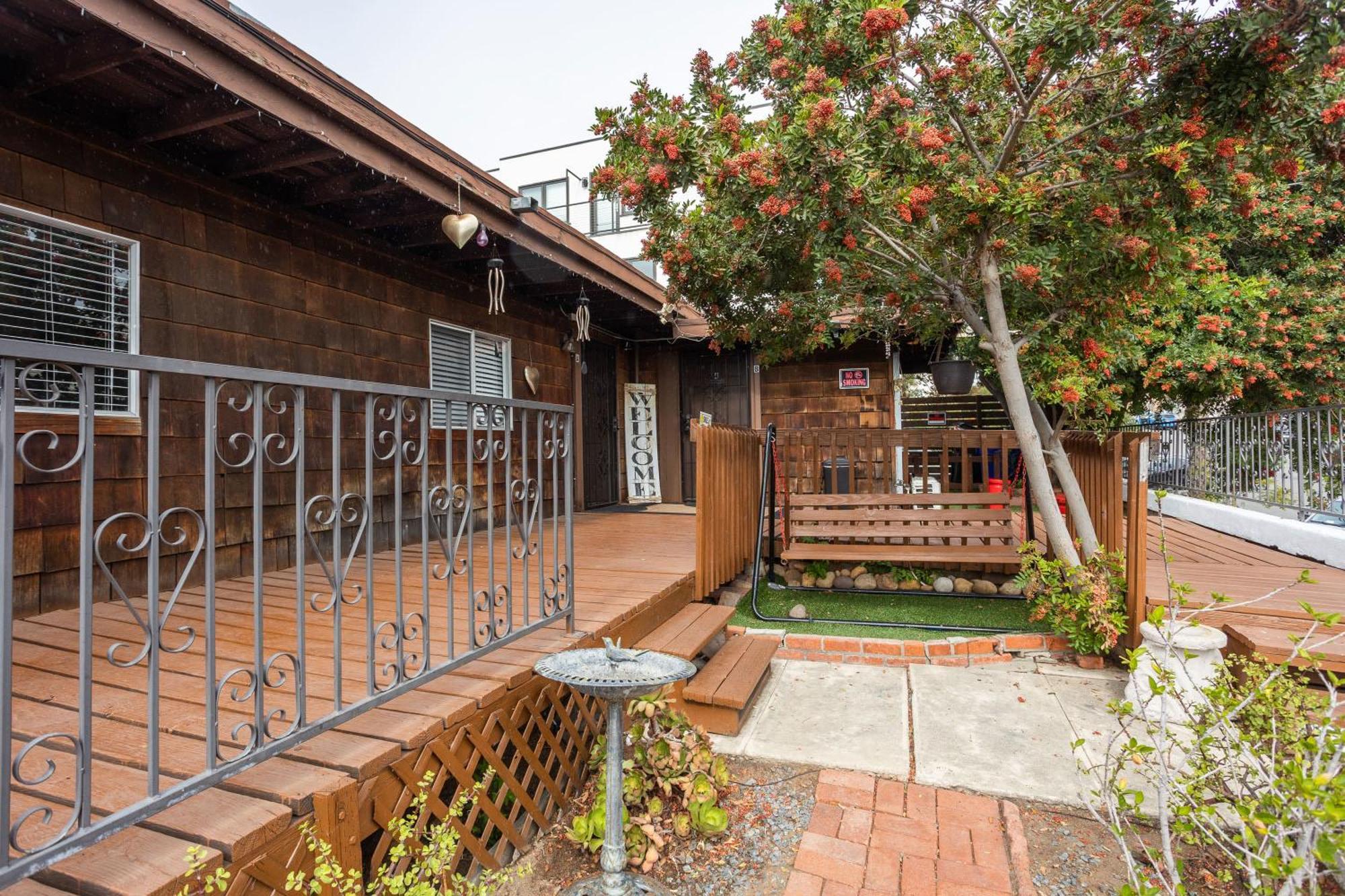 Special Studio In Center Of Сан-Диего Экстерьер фото